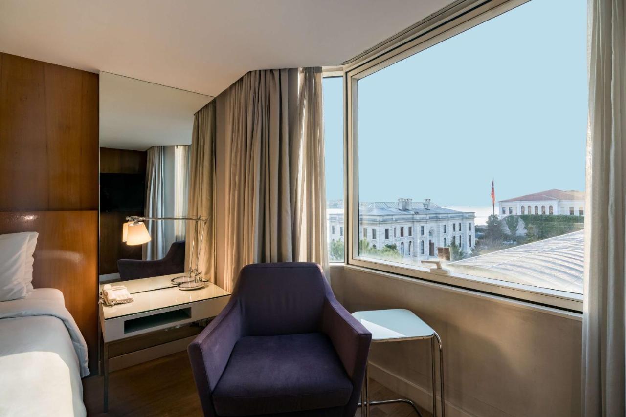 博斯普鲁斯丽笙酒店 伊斯坦布尔 外观 照片 A room at the hotel