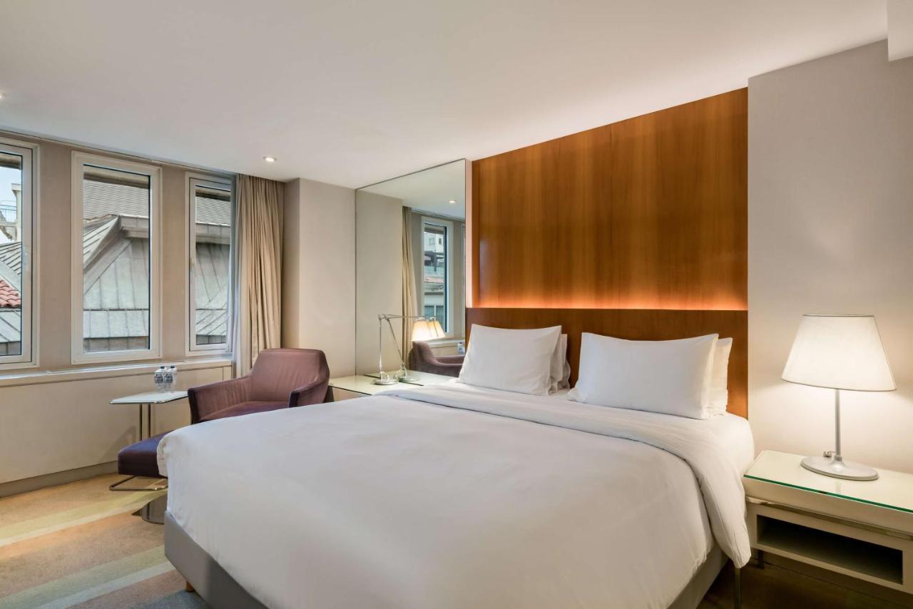 博斯普鲁斯丽笙酒店 伊斯坦布尔 外观 照片 A room at the hotel