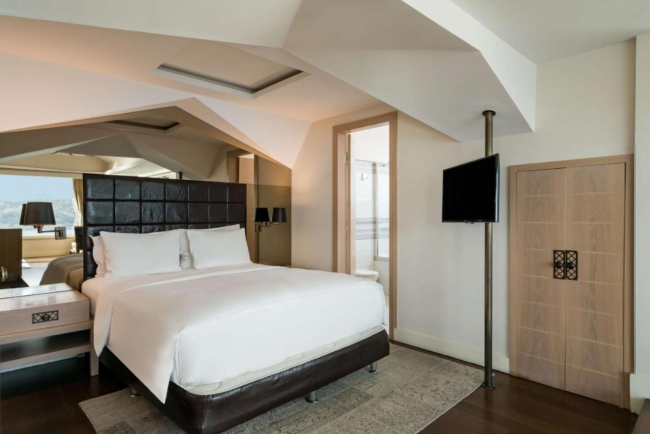 博斯普鲁斯丽笙酒店 伊斯坦布尔 外观 照片 A bedroom at the hotel