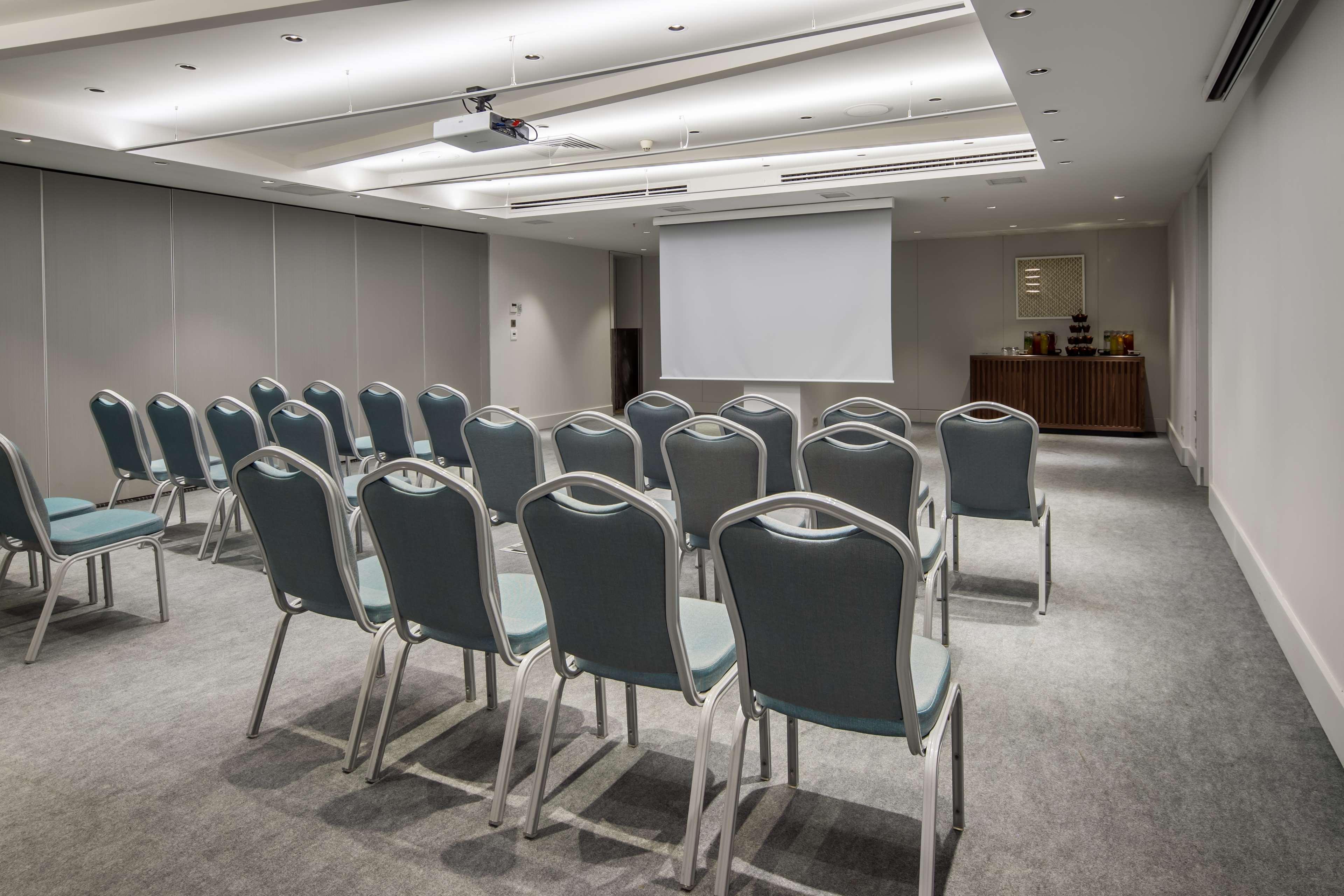 博斯普鲁斯丽笙酒店 伊斯坦布尔 外观 照片 The meeting room