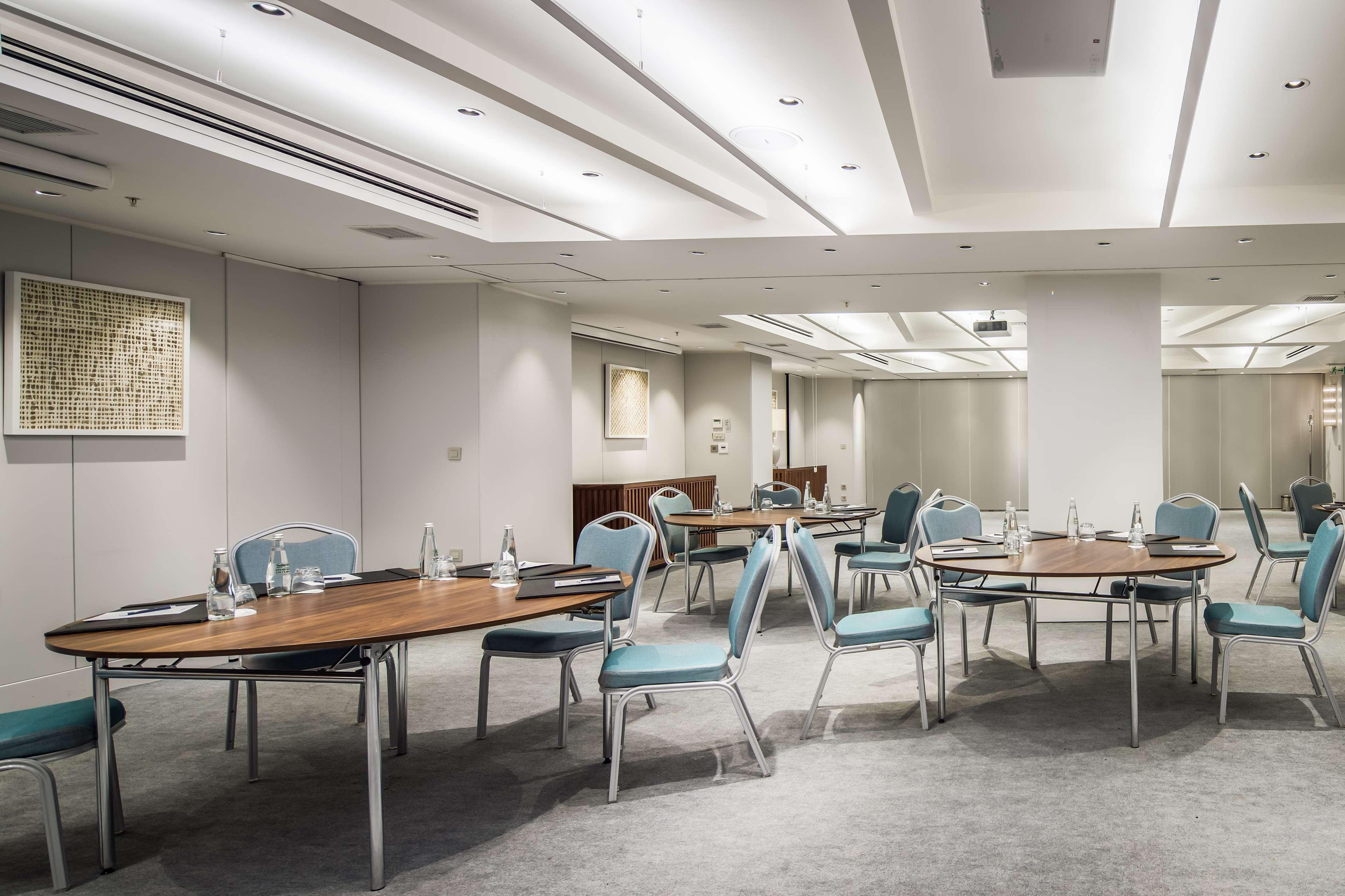 博斯普鲁斯丽笙酒店 伊斯坦布尔 外观 照片 The meeting room