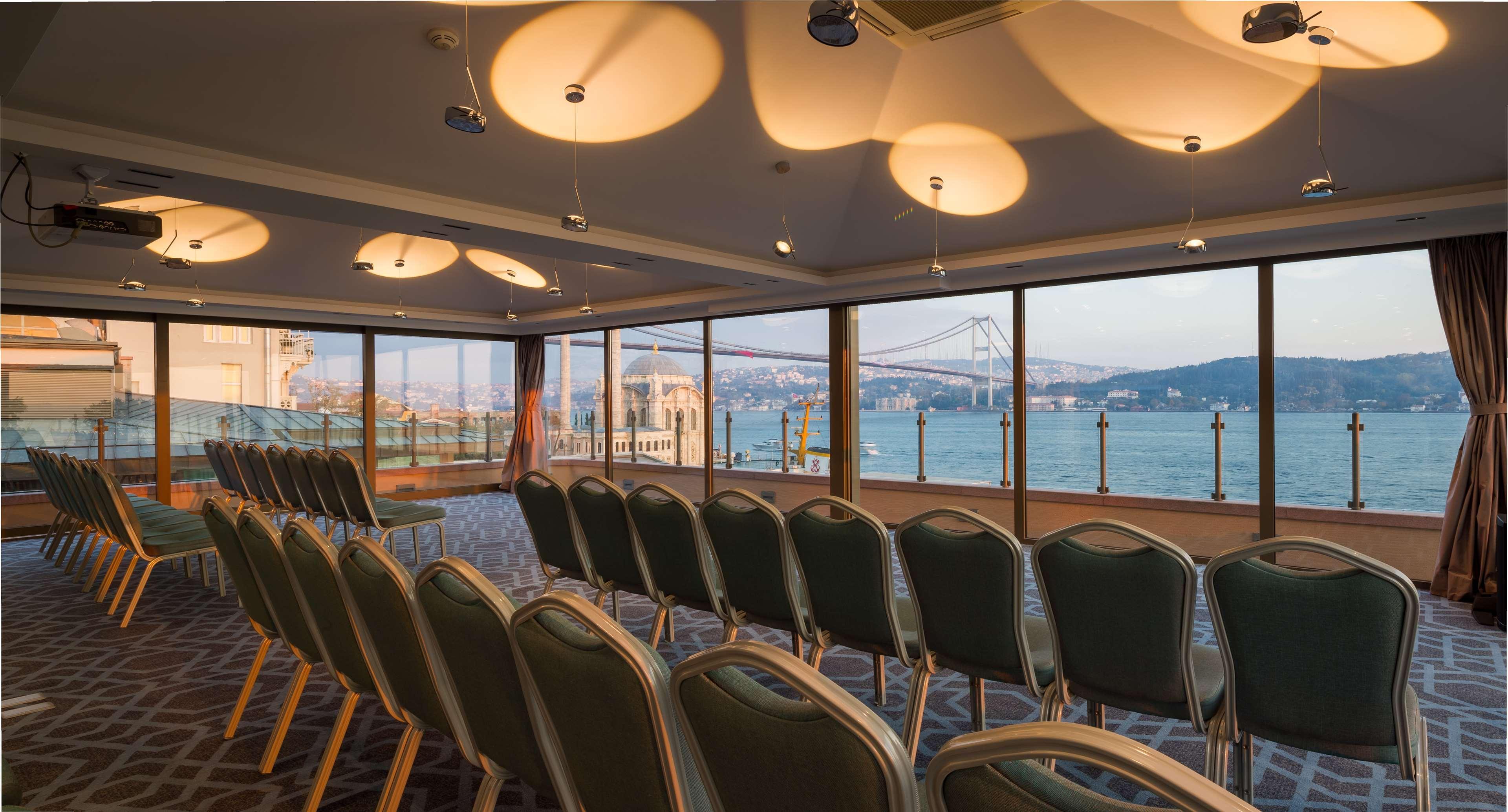 博斯普鲁斯丽笙酒店 伊斯坦布尔 外观 照片 The interior of the conference centre