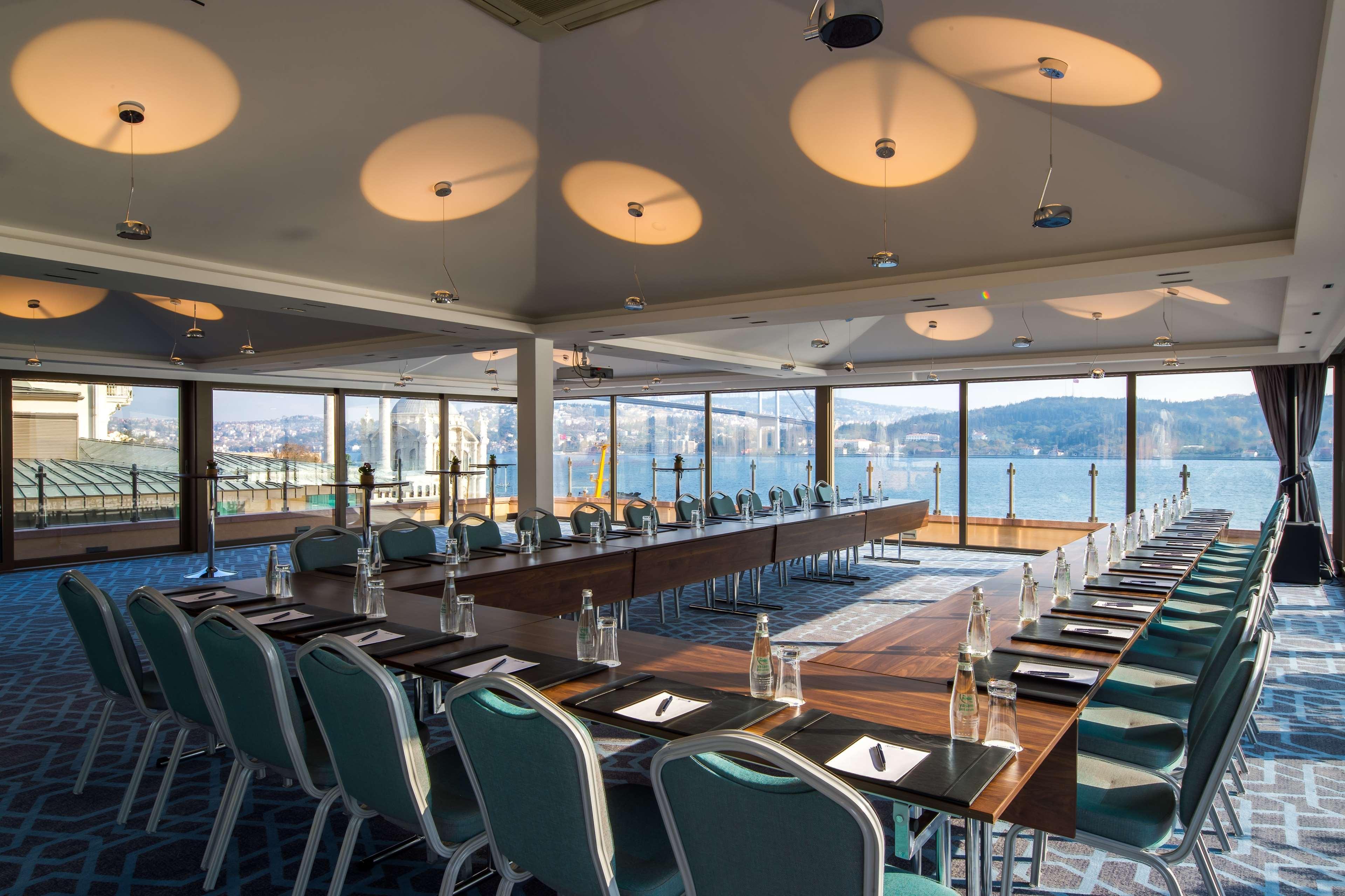 博斯普鲁斯丽笙酒店 伊斯坦布尔 外观 照片 The meeting room