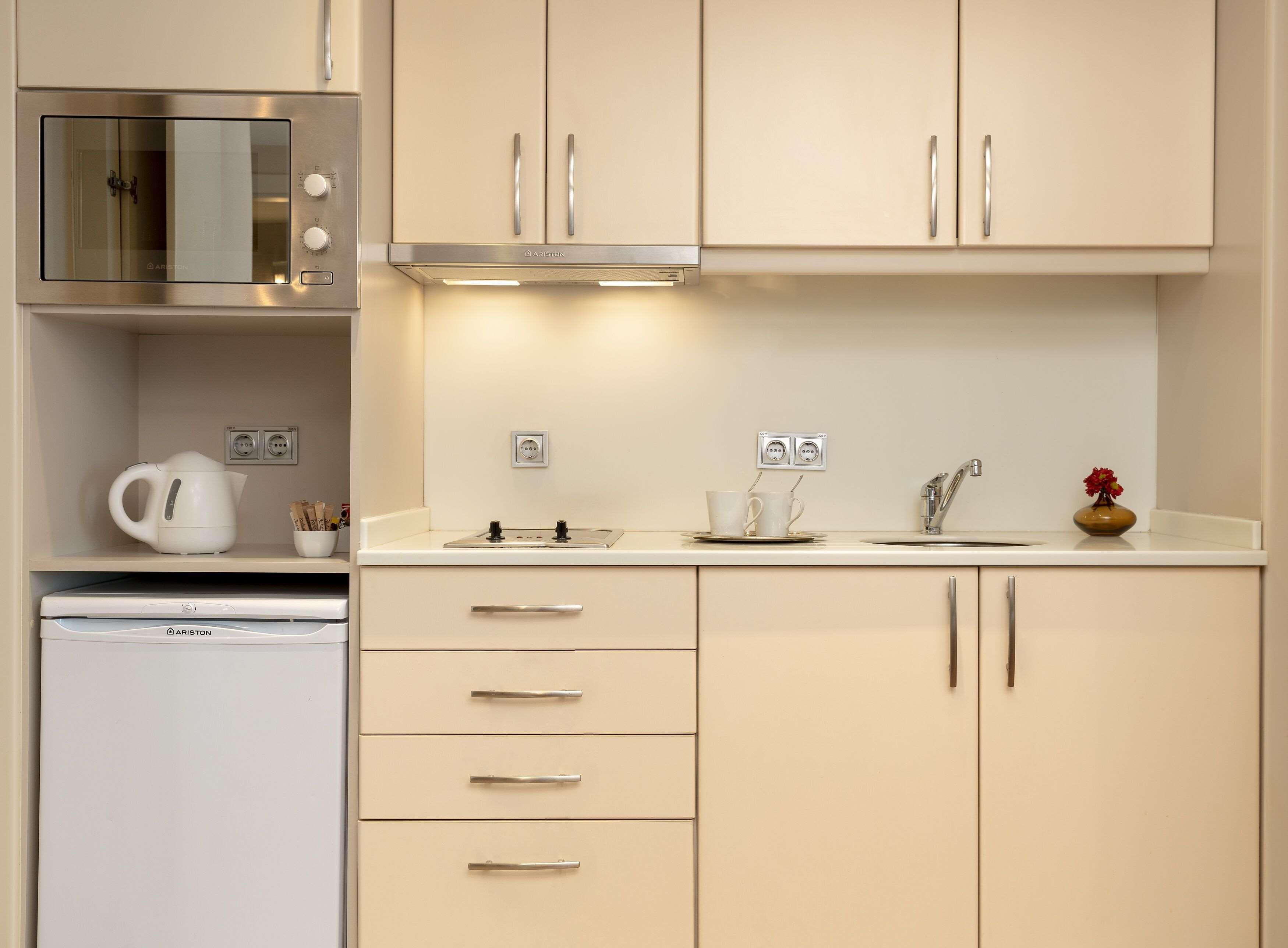 博斯普鲁斯丽笙酒店 伊斯坦布尔 外观 照片 A typical kitchenette