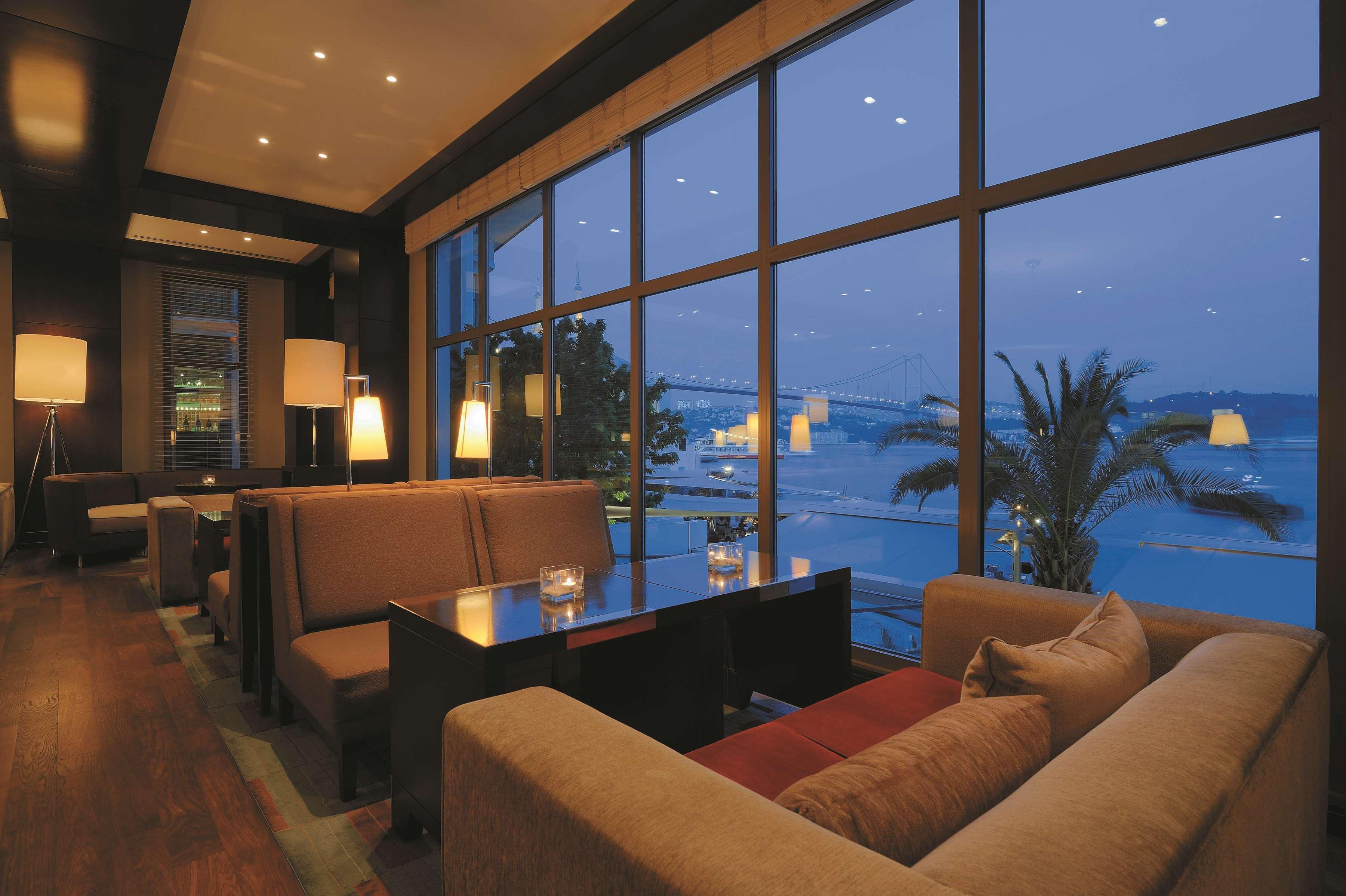 博斯普鲁斯丽笙酒店 伊斯坦布尔 外观 照片 The lounge at the airport