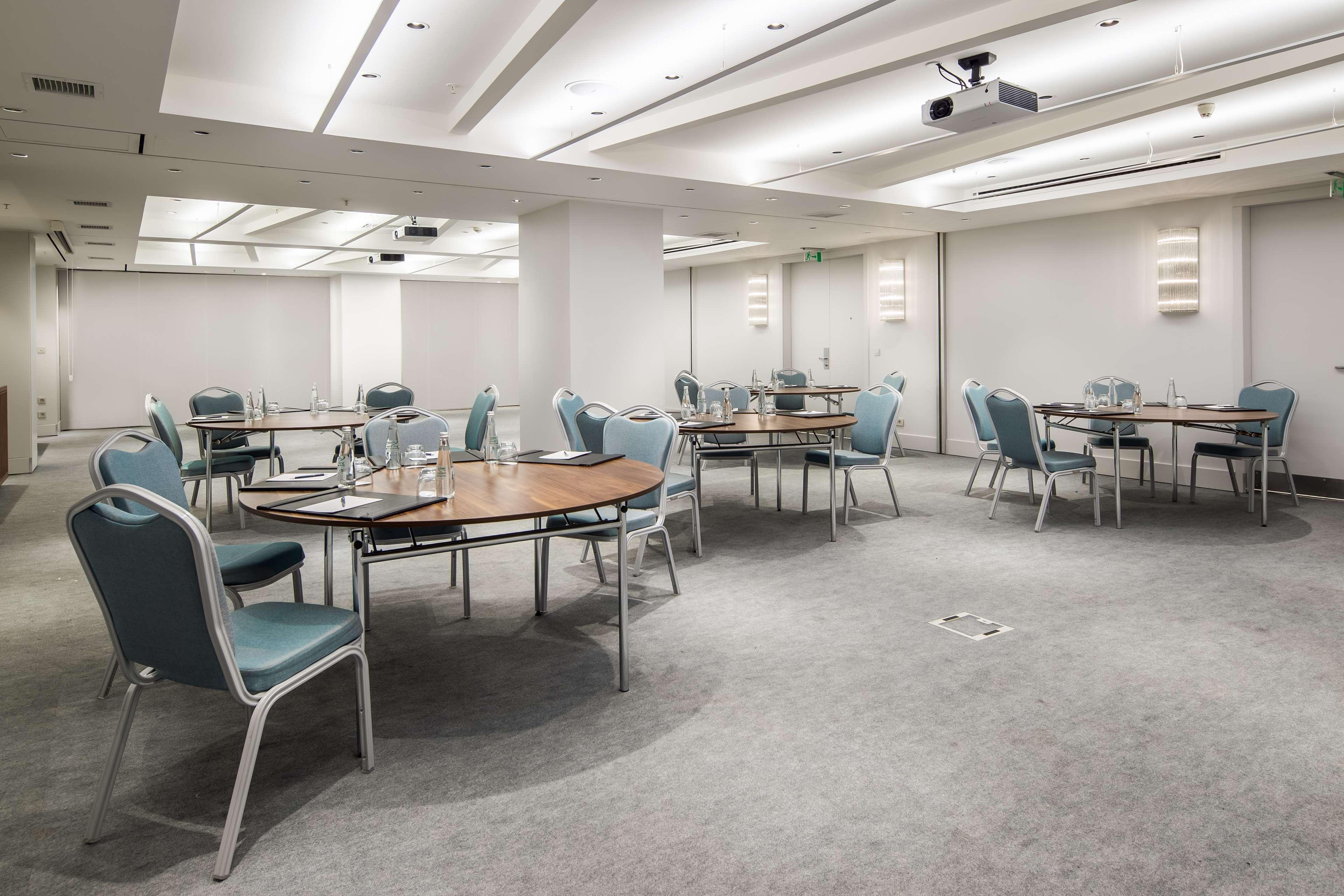 博斯普鲁斯丽笙酒店 伊斯坦布尔 外观 照片 The meeting room